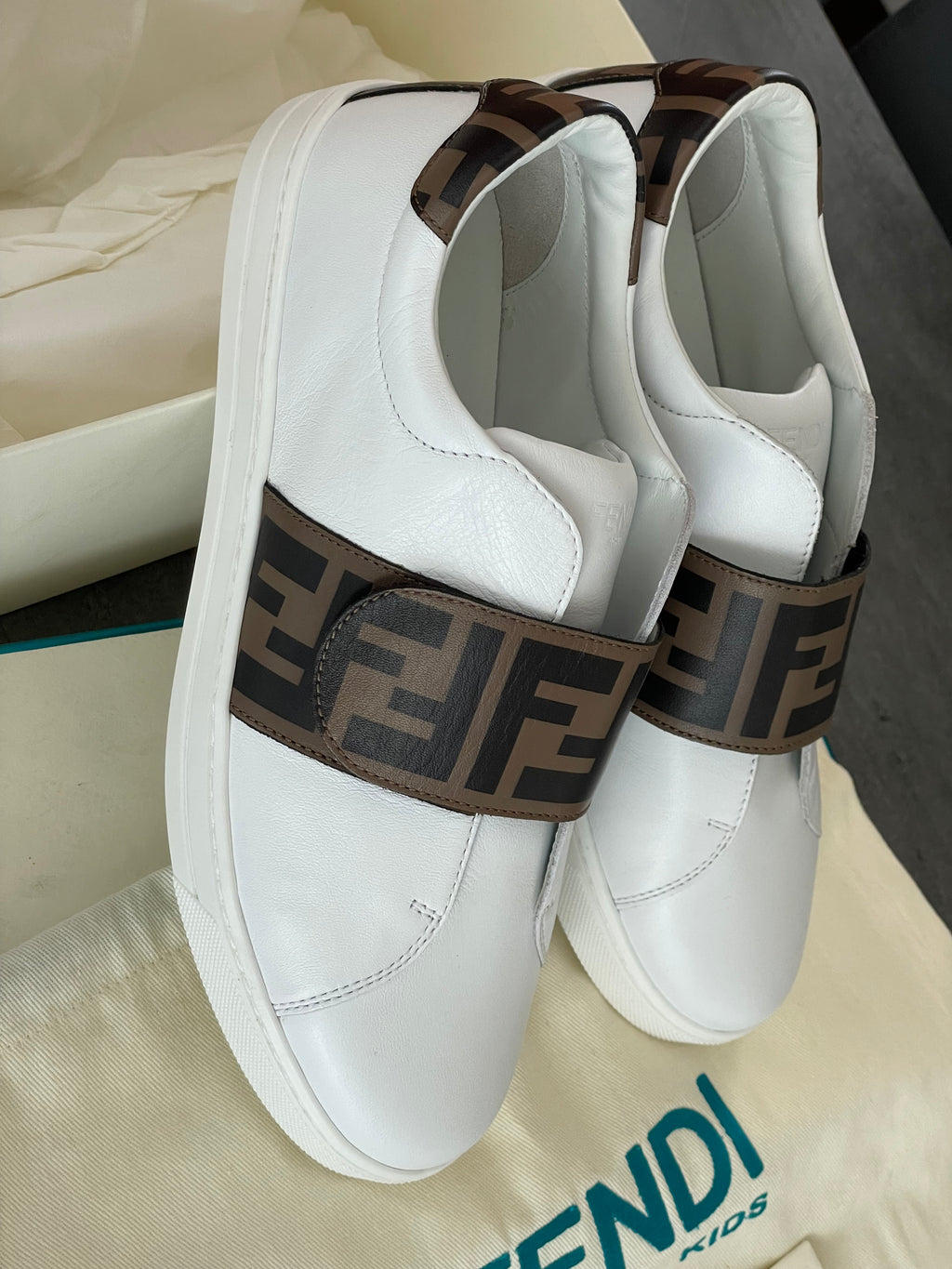 FENDI sneaker